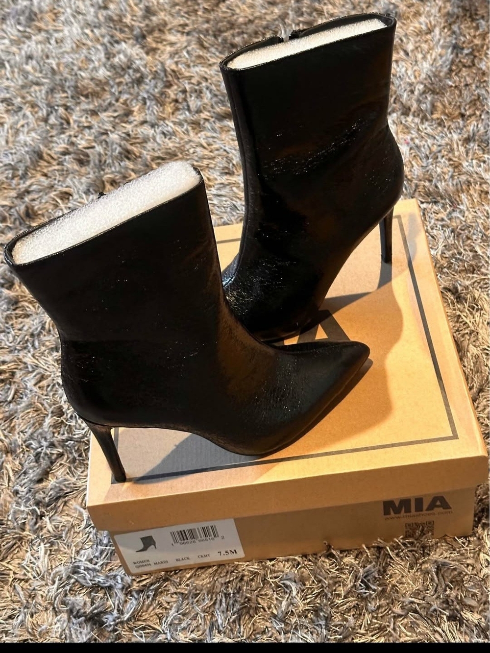 MIA Black Pointed Toe Stiletto Ankle Booties